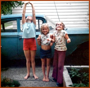 Leane, Julie, Lainie